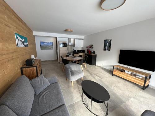 Facilities, Oz sur son 31 residence l oree des pistes in Oz