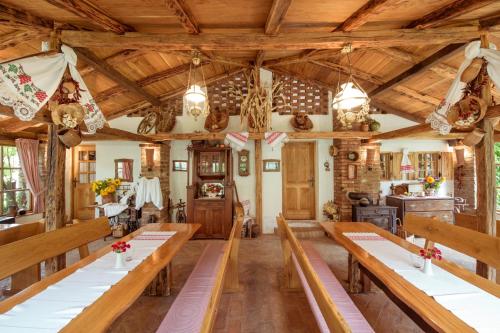 Dewan bankuet, Country House Stara Kapela in Brodski Stupnik