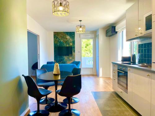 2 bedrooms, 4 beds
