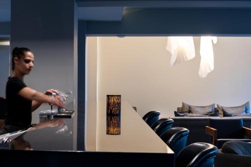 Oktober Downtown Rooms - image 8