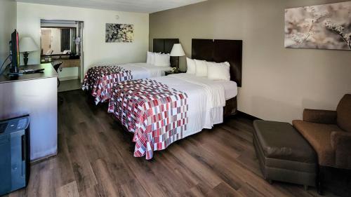 Quality Inn & Suites - image 2