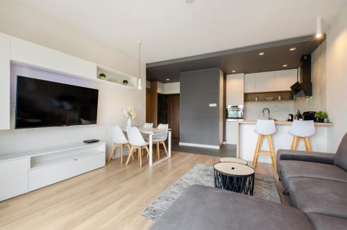 SKY Home- Ilumino Apartment -Centrum, Parking, Klimatyzacja, Dostęp na Kod