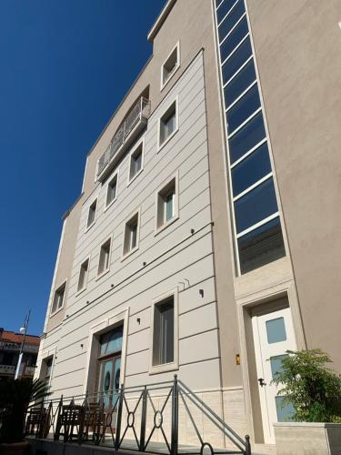 Зовнішній вигляд готелю, Hotel Ristorante Aeclanum in Мірабелла-Еклано