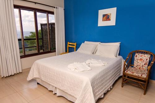 1 double bed, 1 twin bed