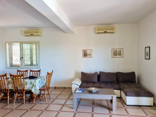 3 bedrooms villa with private pool and wifi at Caccamo 9 km away from the beach