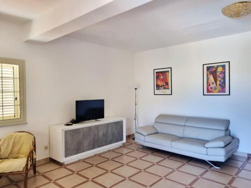 3 bedrooms villa with private pool and wifi at Caccamo 9 km away from the beach