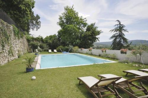 Peaceful retreat in Drome Provencale Castel