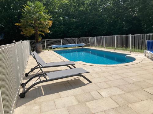 Gîte des Combes Blanches avec piscine et jacuzzi