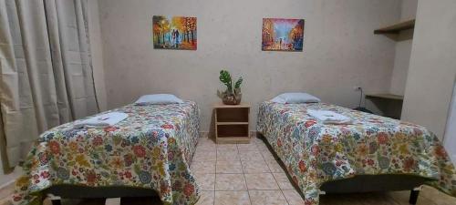 1 double bed, 1 twin bed