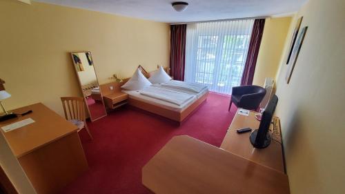 Deluxe Double Room with Shower