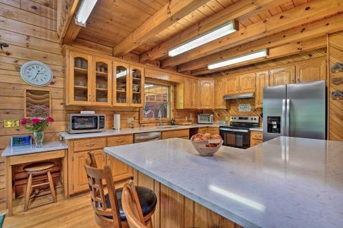 Pet-Friendly Canton Cabin with Porch and Grill! in Canton, USA