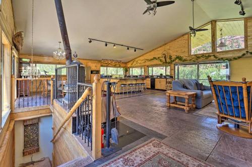 Direct Hiking Access: Riverfront Dolores Home! in Mancos (CO)