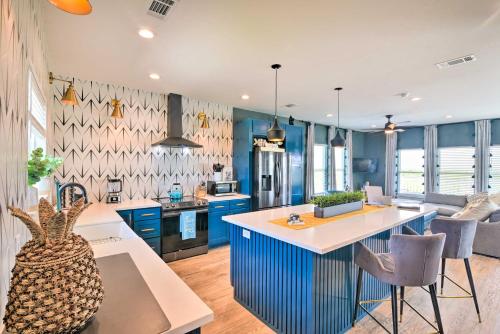 Peaceful Galveston Getaway with Deck Walk to Beach in Galveston, USA