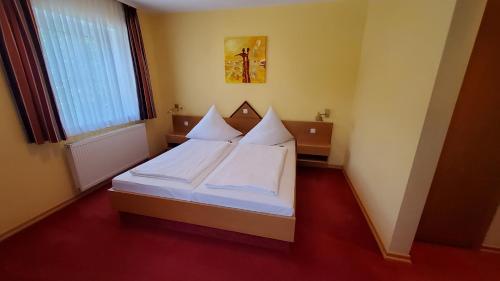 Deluxe Double Room with Shower