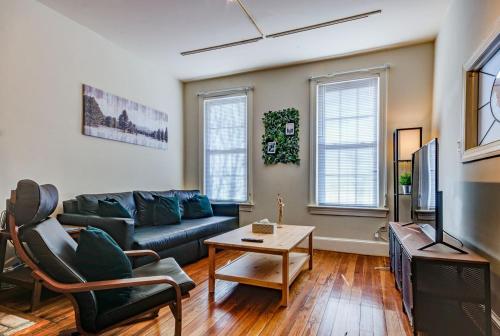 3BR Colonial House with Parking by CozySuites thumb 2