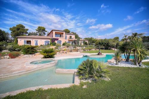 Chambre d'hôte "HAVRE DE PAIX" Prestige jacuzzi, hammam, sauna, PISCINE chauffée Mougins Cannes Grasse