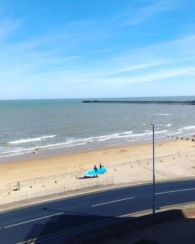 Penthouse Apartment with seaviews - Walton-on-the-Naze