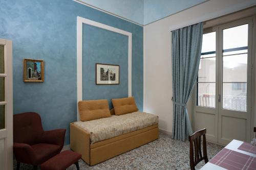 Suite with Terrace and Sea View image 10