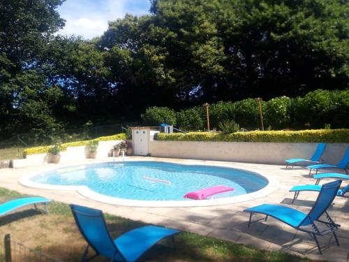 Piscina, Chestnut in Quimper City Center