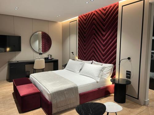 Deluxe Double Room with Balcony and Sea View image 4