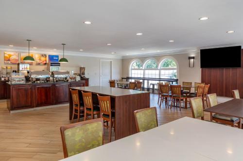 Comfort Inn & Suites East Greenbush - Albany - image 30