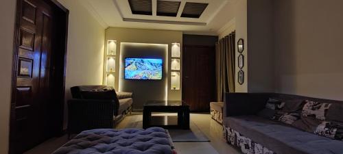 Luxurious Upscale 2Br with backup UPS Acs and wifi Islamabad