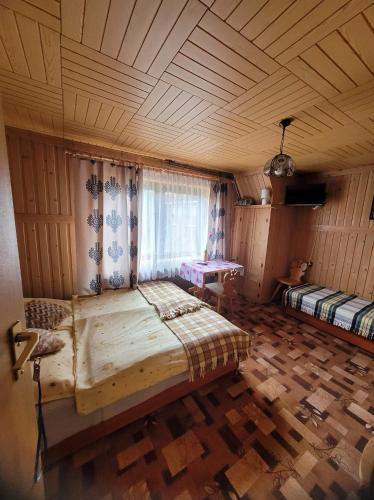 3 twin beds