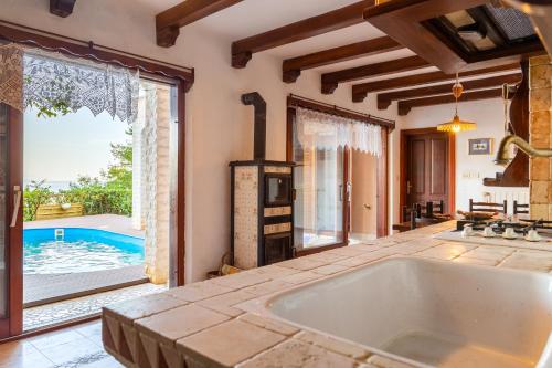 Kilátás, Villa Milli with panoramic sea view in Veprinac