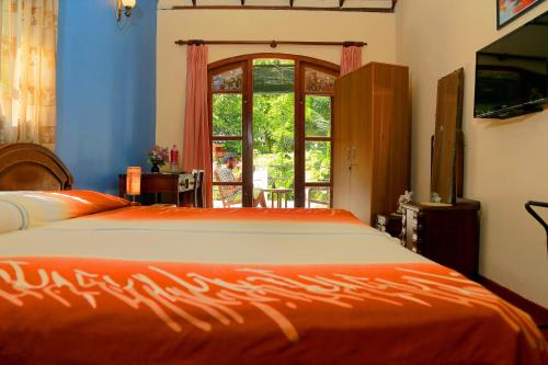 1 queen bed