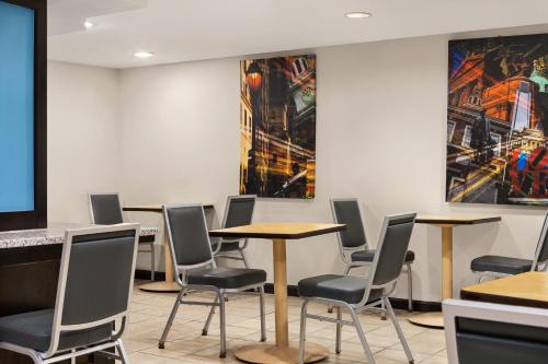 Days Inn by Wyndham Philadelphia Convention Center in Philadelphia, USA