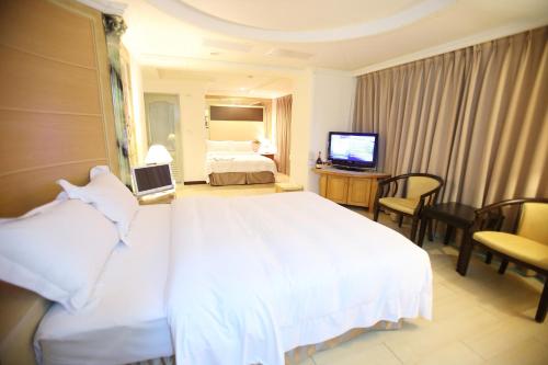 Enjoy Square Hotel near Xiluo Fusingi tempel
