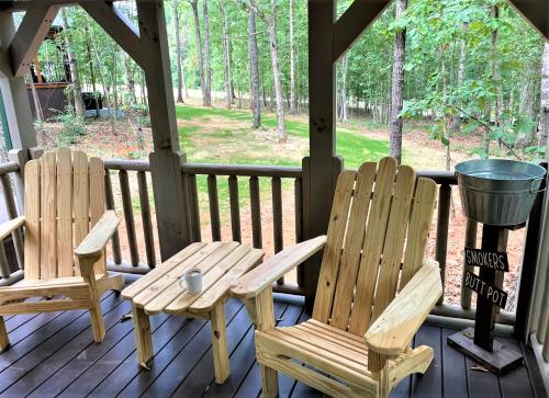 Broad River Campground Cabins & Domes in Boiling Springs, USA