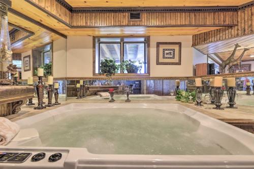 Cozy Studio: Indoor Hot Tub & Inground Pool Access - Old Lyme, CT