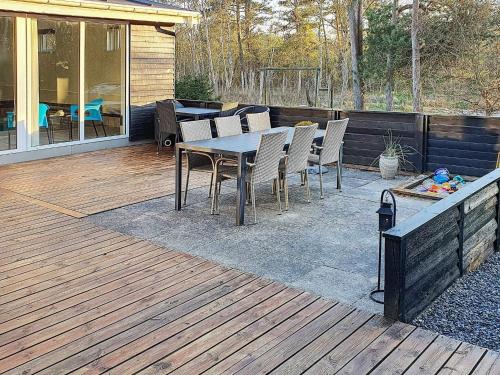 10 person holiday home in Hadsund