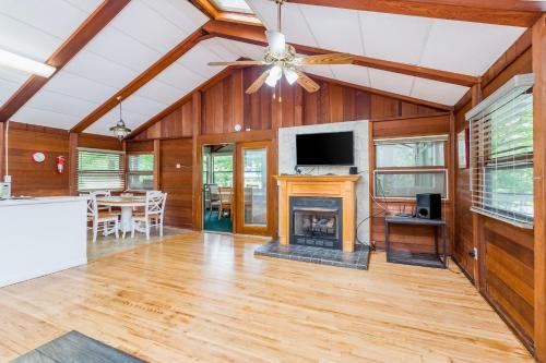 . Timber Lodge -501