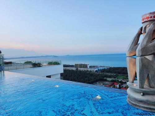 Beach Condotel - Apec Phu Yen - 수영장