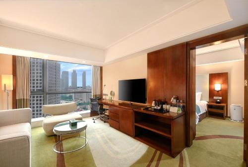 Photo - Holiday Inn Qingdao City Center, an IHG Hotel - May 4th Square