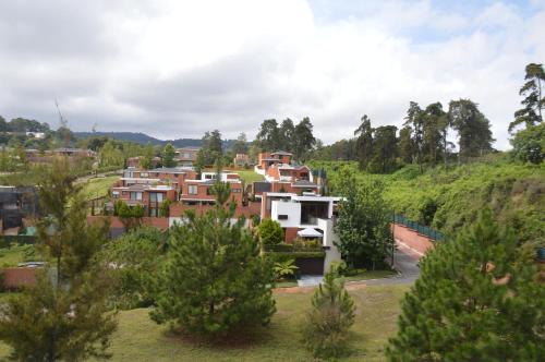 Cozy Stays Cayala Apartments (407) - image 3