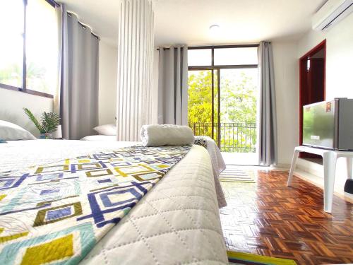 1 double bed, 1 twin bed