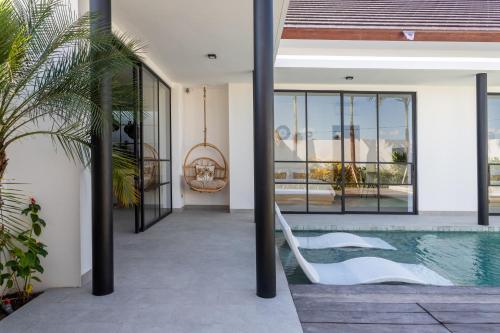 Two-Bedroom Villa image 8