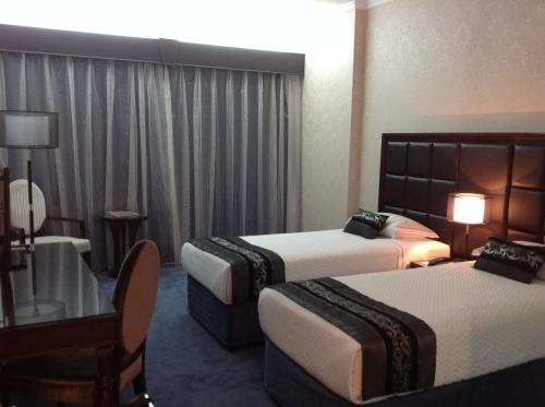 room detail thumbnail 2