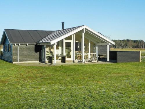  6 person holiday home in lb k, Ferienwohnung in Ålbæk