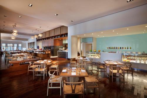Restaurant, Park Hyatt Ningbo Resort And Spa in Dongqian Lake District