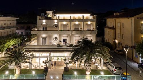 Melody Hotel - image 3