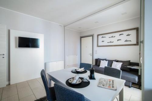  Spacious JOIVY Apt in Stunning Como in Como