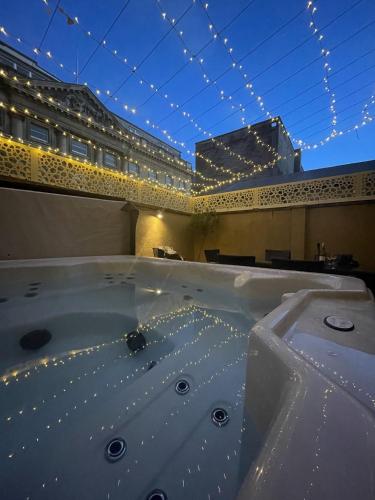 Dream Stays Bath - Trim Street (Hot tub)
