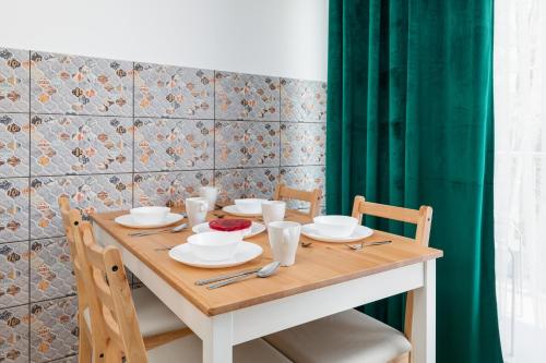 Apartment with Balcony image 9