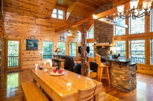 Cabin w Game Room Near Creek & Helen GA in Cornelia, USA