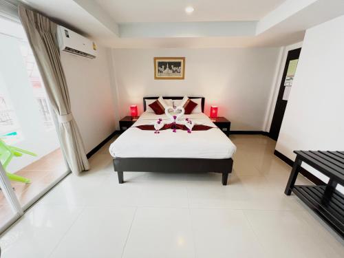 room detail thumbnail 0