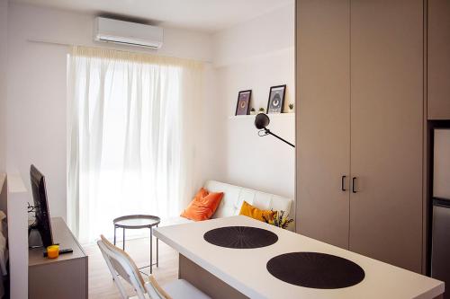 Stylish Modern Studio, Chalkida centre, seaside